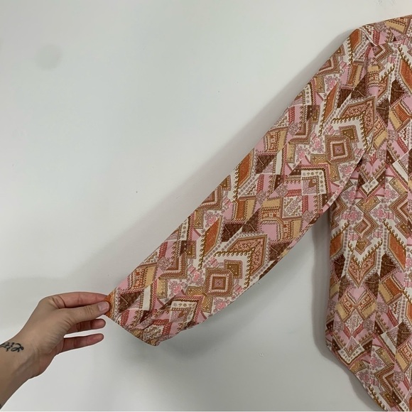 J. Jill Pleated Earthy Peach Tribal Print Blouse Size Petite Small - Picture 5 of 11